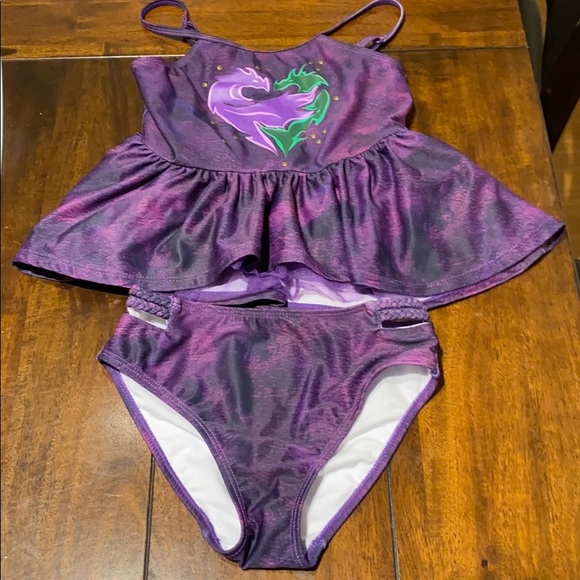 descendants 2 bathing suit